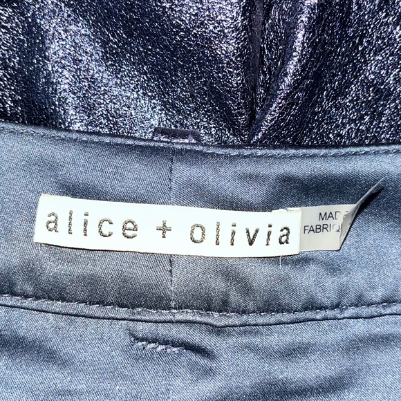 ALICE + OLIVIA | Metallic Conry Vegan Leather Cuff Shorts in Purple | Size 6 - Picture 7 of 10